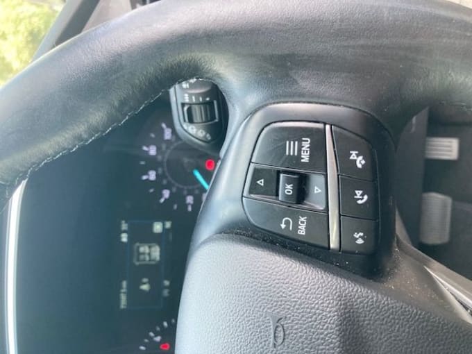 2025 Ford Kuga