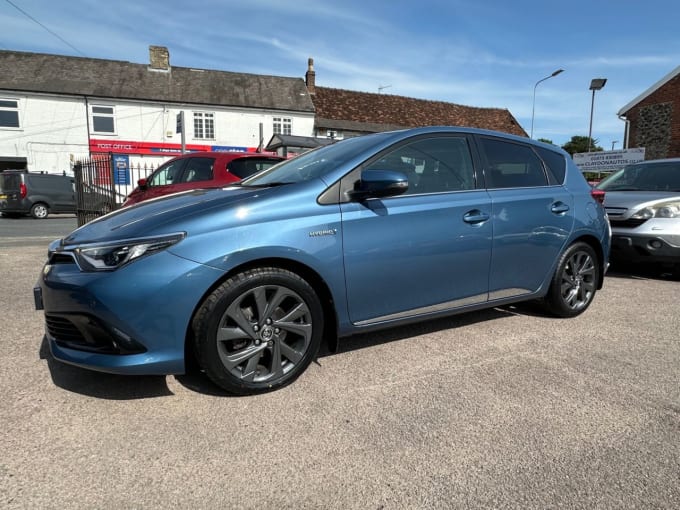 2025 Toyota Auris