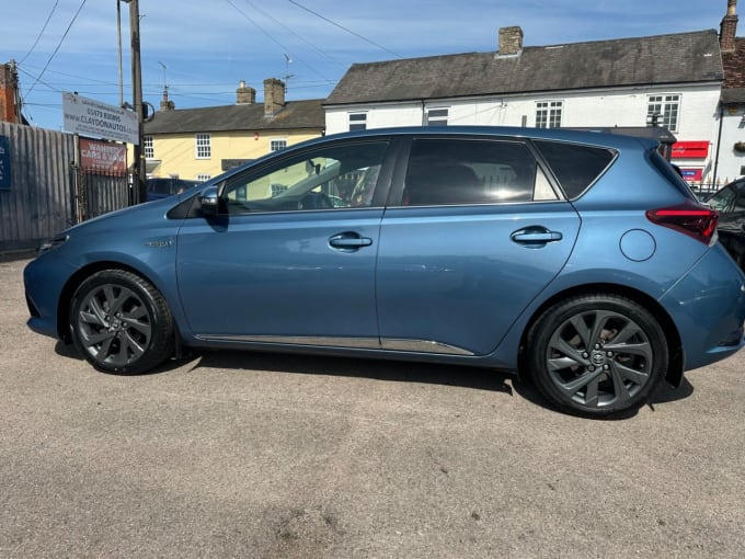 2025 Toyota Auris