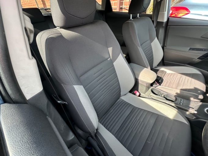 2025 Toyota Auris