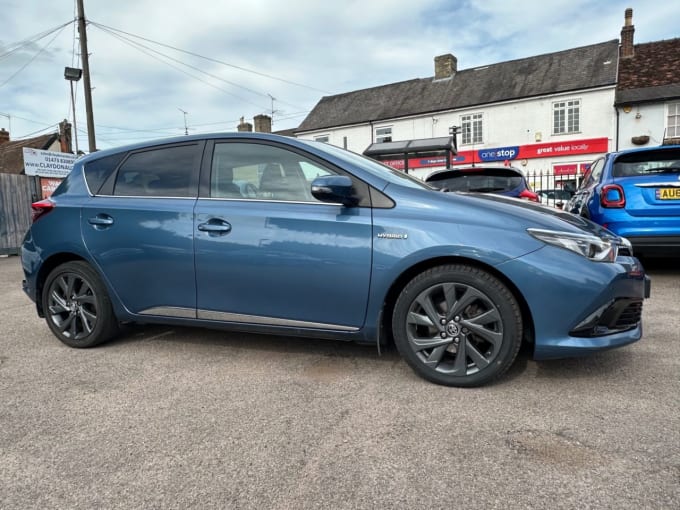 2025 Toyota Auris