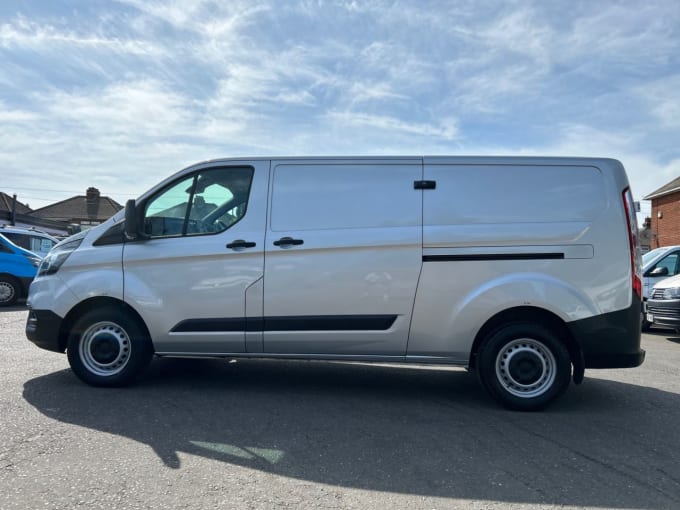 2025 Ford Transit Custom