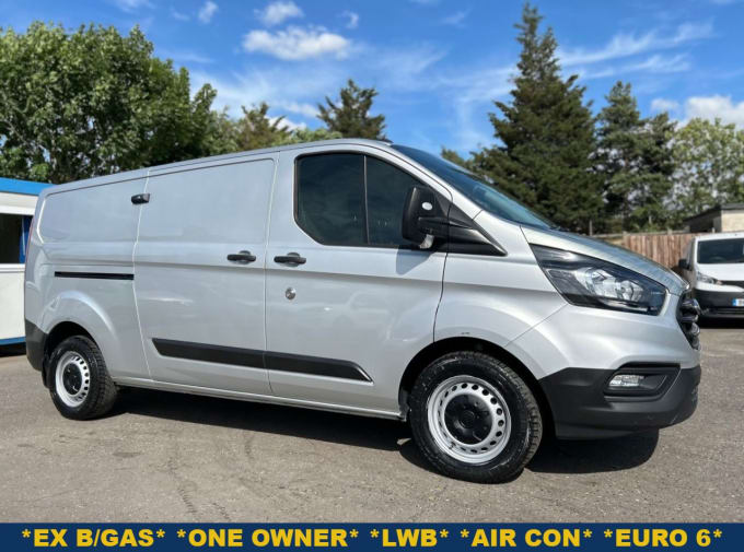 2025 Ford Transit Custom
