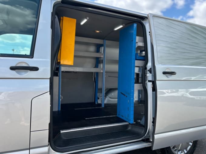 2025 Volkswagen Transporter