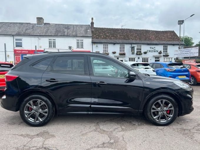 2025 Ford Kuga