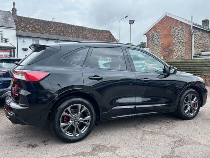 2025 Ford Kuga