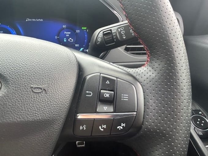 2025 Ford Kuga