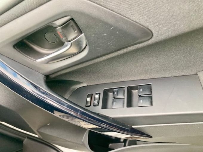 2025 Toyota Auris