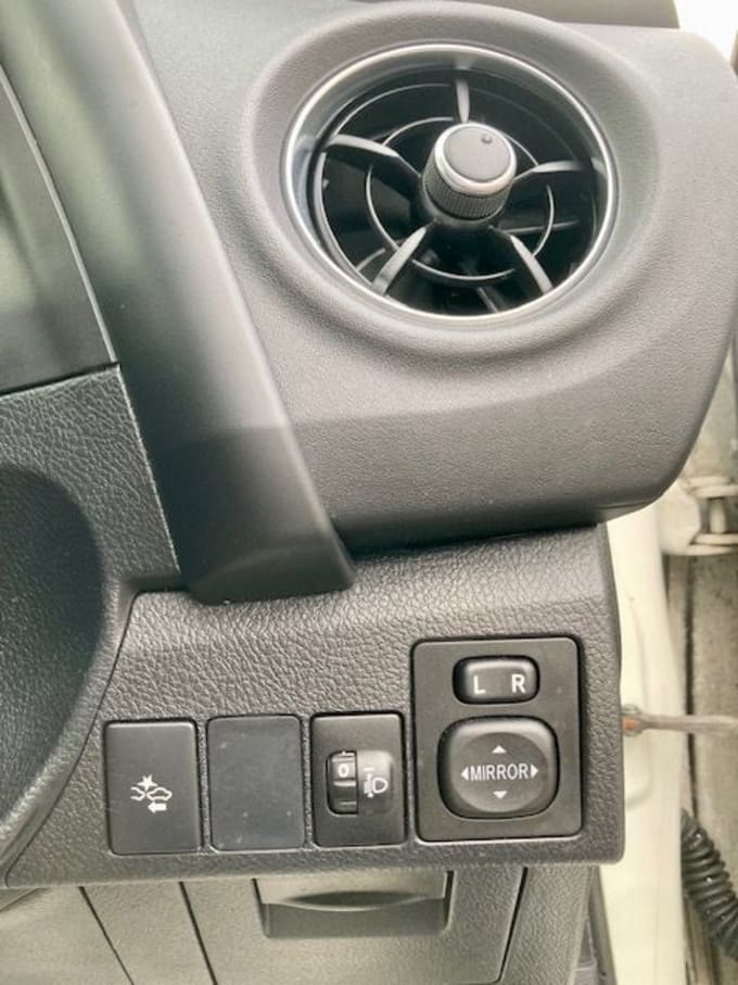 2025 Toyota Auris