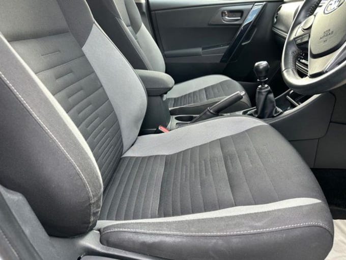 2025 Toyota Auris