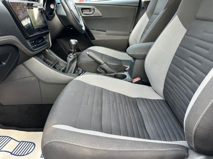 2025 Toyota Auris