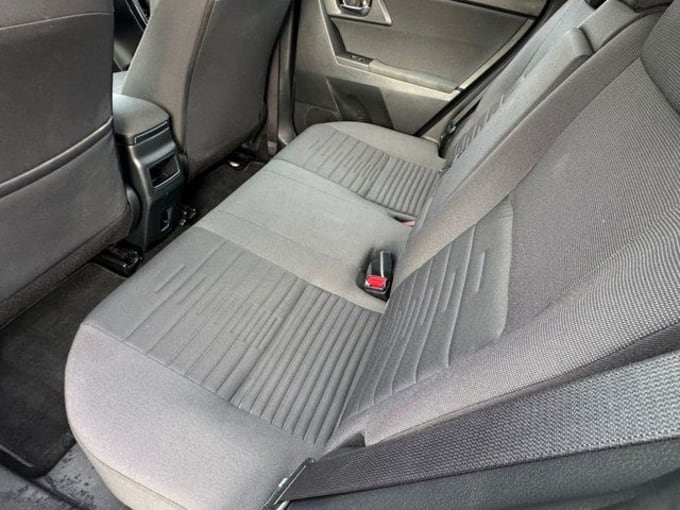 2025 Toyota Auris