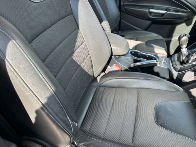 2025 Ford Kuga