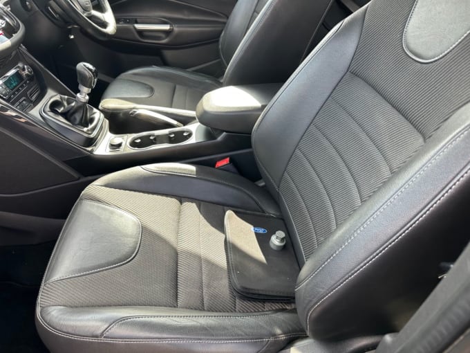 2025 Ford Kuga