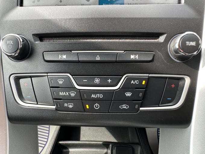 2025 Ford Mondeo