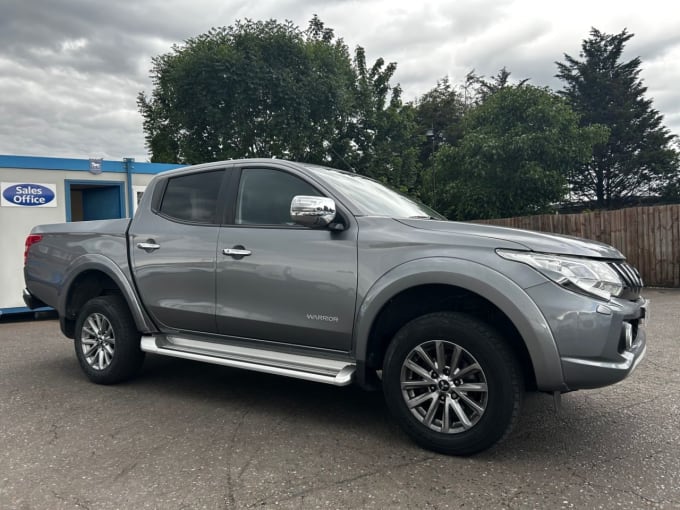 2025 Mitsubishi L200
