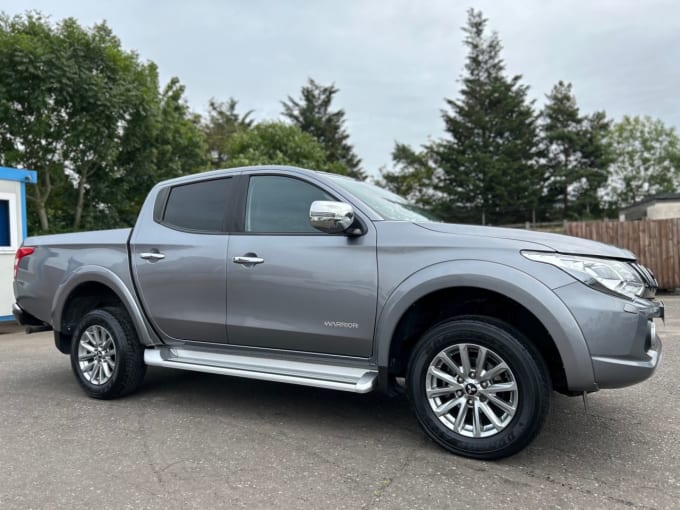 2025 Mitsubishi L200