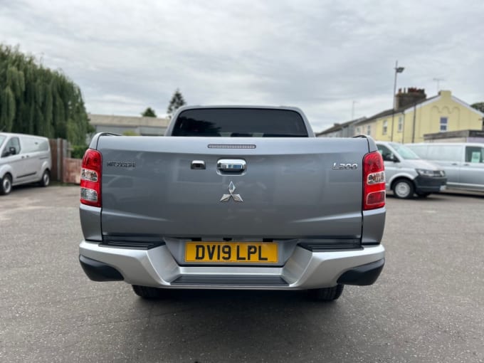 2025 Mitsubishi L200