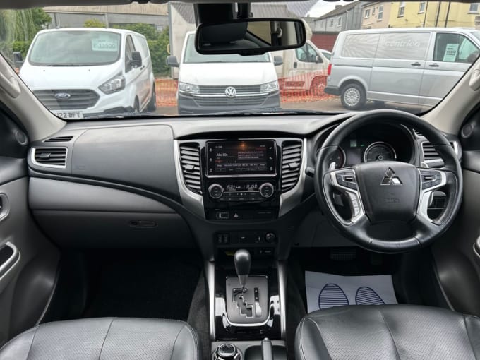 2025 Mitsubishi L200