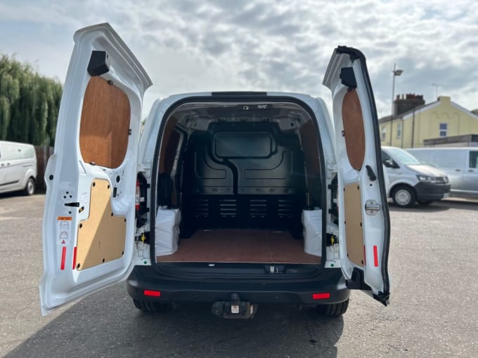 2025 Ford Transit Courier