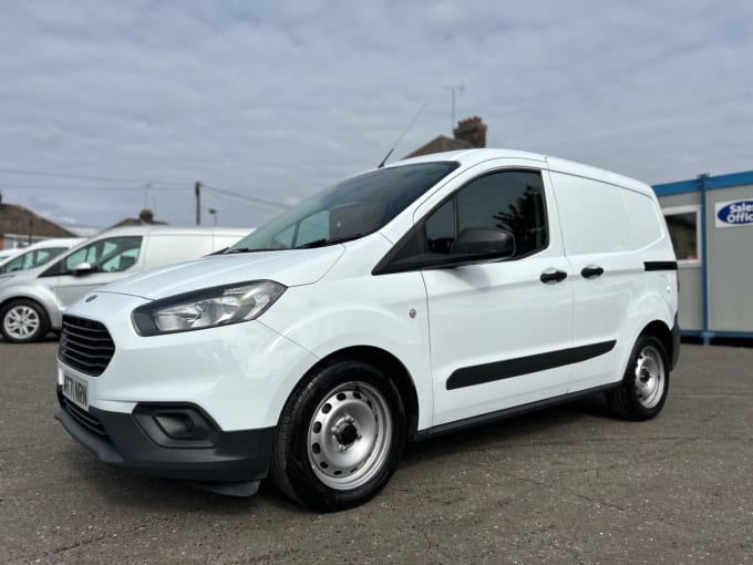 2025 Ford Transit Courier