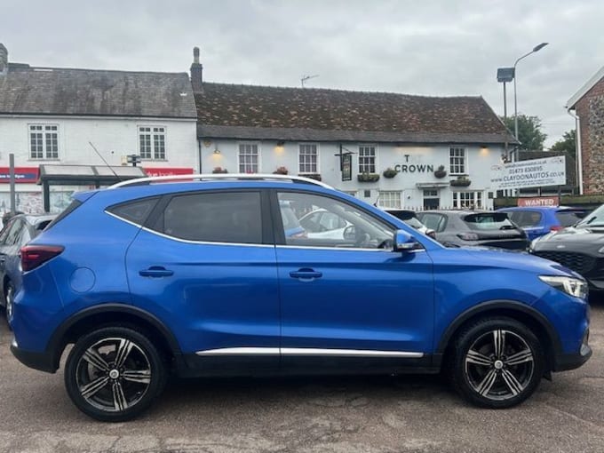2025 Mg Mg Zs