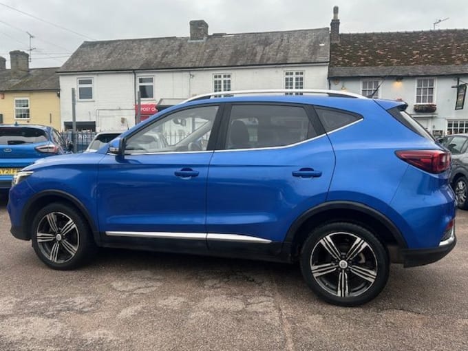 2025 Mg Mg Zs