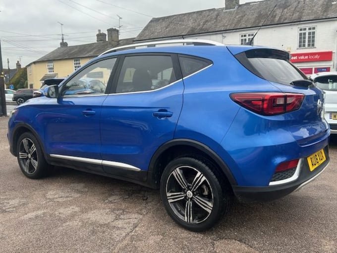 2025 Mg Mg Zs