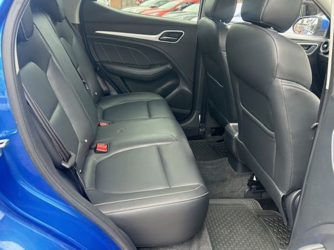2025 Mg Mg Zs