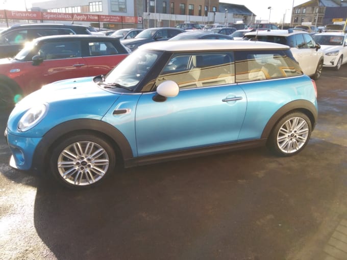 2025 Mini Hatch