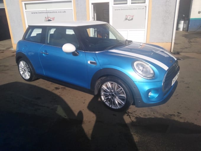 2025 Mini Hatch