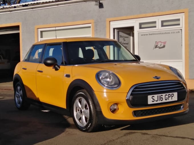 2025 Mini Hatch