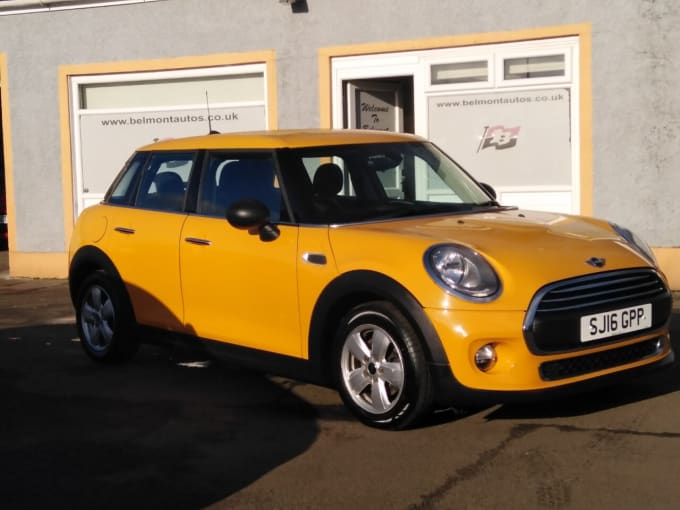 2025 Mini Hatch