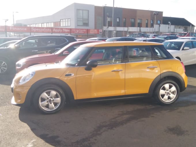 2025 Mini Hatch