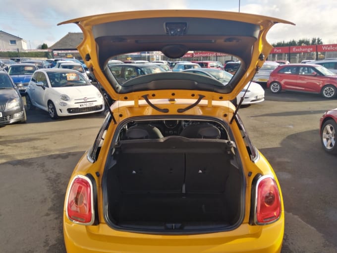 2025 Mini Hatch