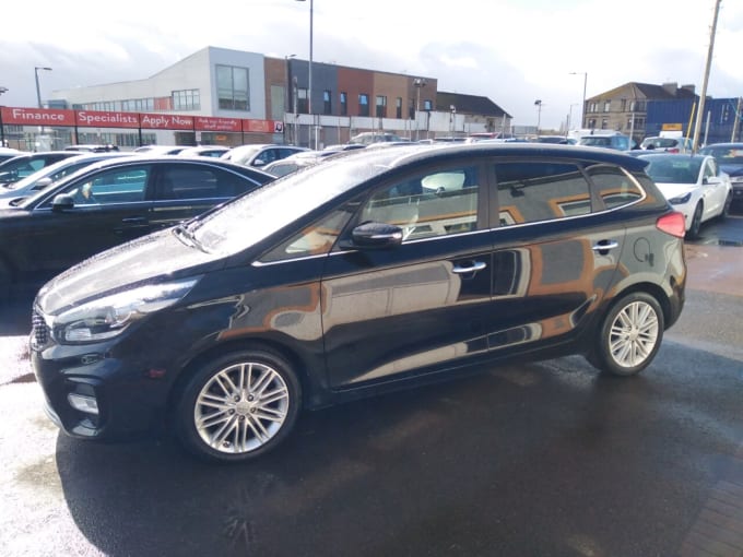 2025 Kia Carens