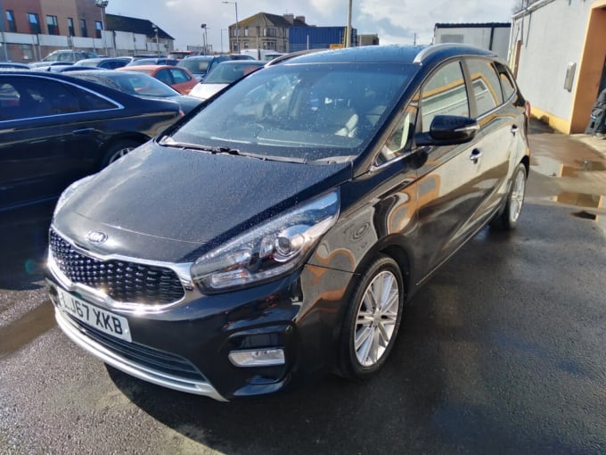 2025 Kia Carens