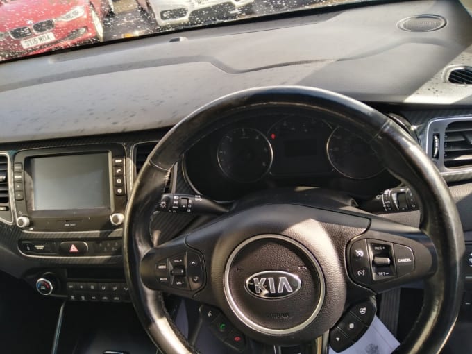 2025 Kia Carens