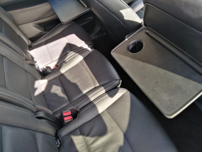 2025 Kia Carens