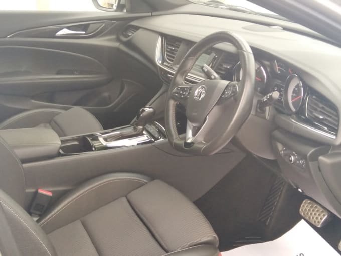 2025 Vauxhall Insignia