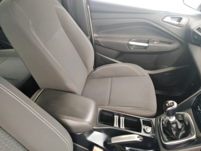 2025 Ford C-max
