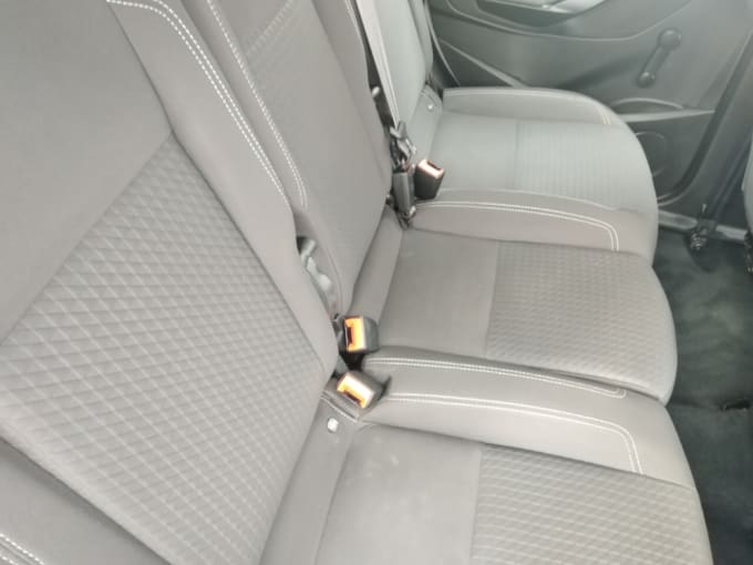 2025 Ford C-max
