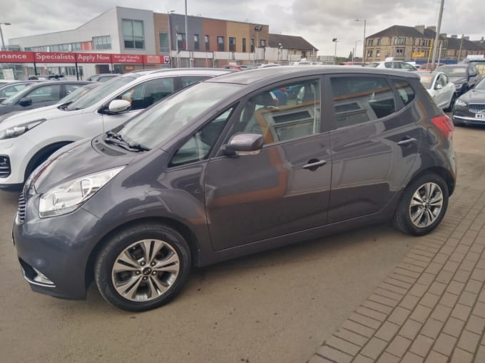 2025 Kia Venga
