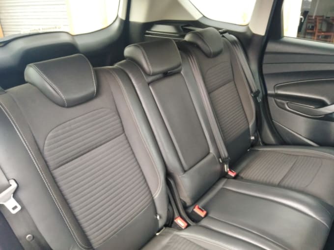2025 Ford Kuga