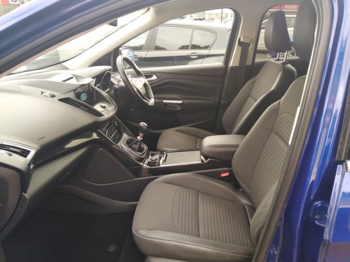 2025 Ford Kuga