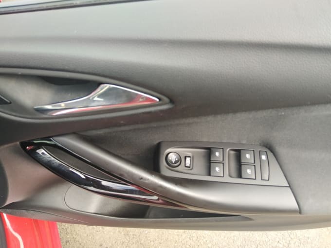 2025 Vauxhall Astra