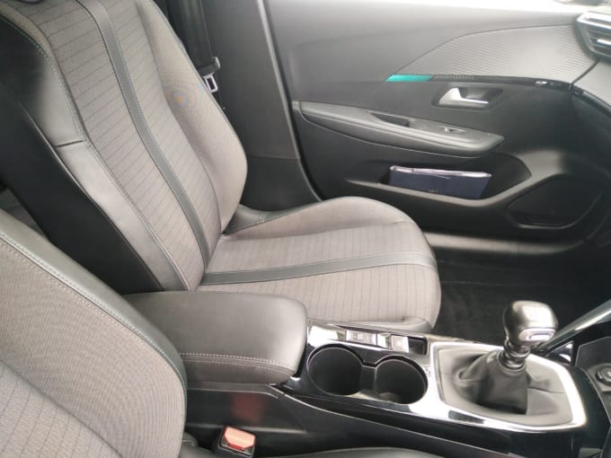 2025 Peugeot 208
