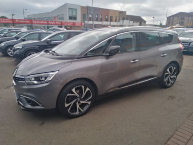 2025 Renault Grand Scenic