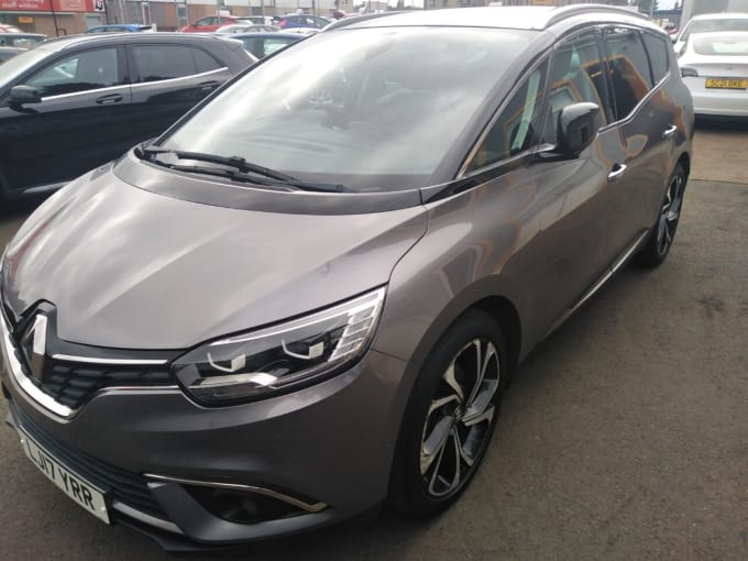 2025 Renault Grand Scenic