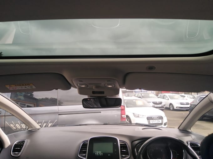 2025 Renault Grand Scenic